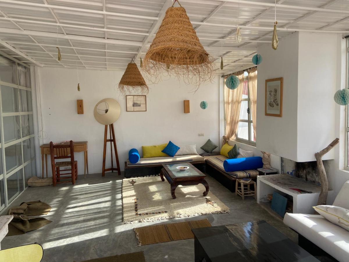 Anir Of Sea Tamraght Hostel Exterior photo